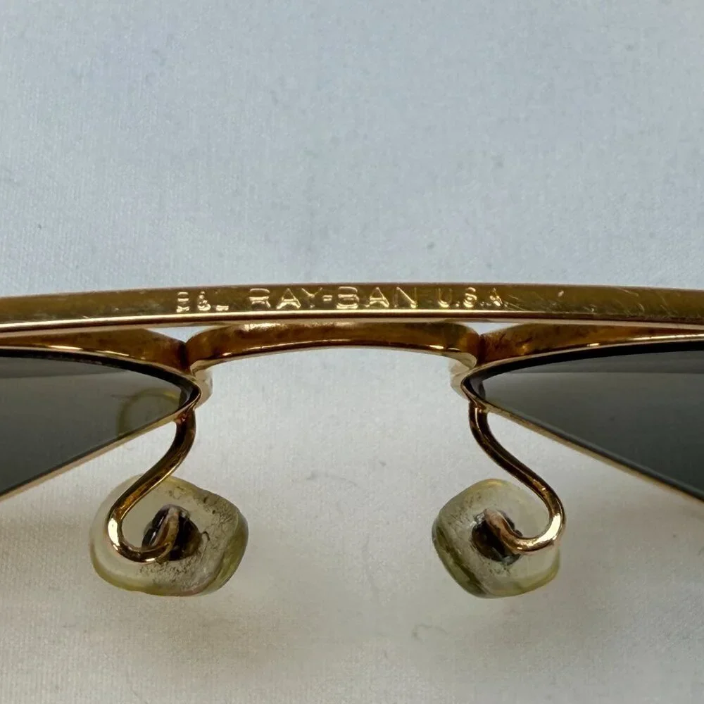 Authentic Vintage 80s RAY-BAN Gold Metal Aviator Sunglasses Small
